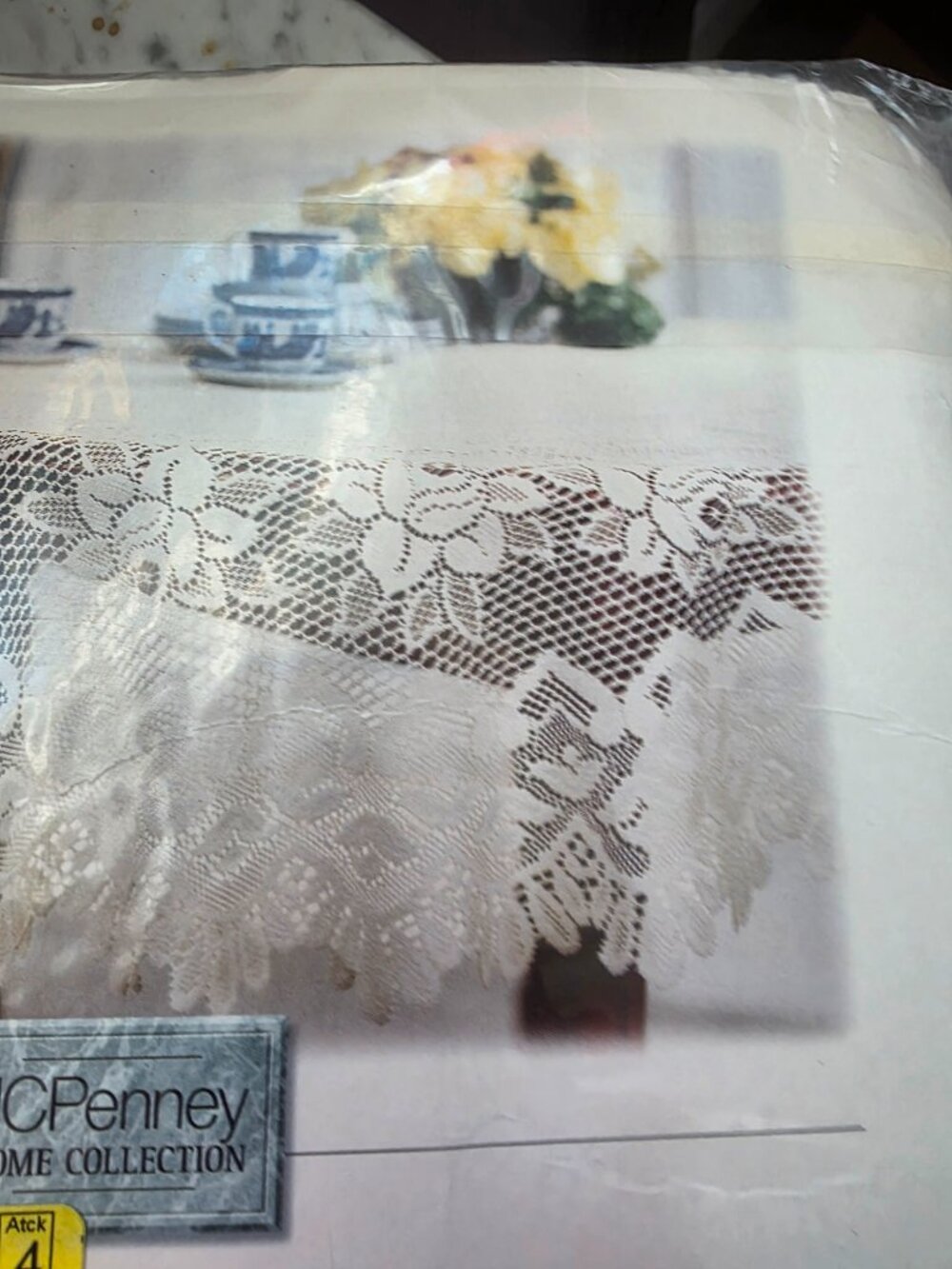 Vintage NOS JCPenney Lace Tablecloth 52x72 Cream NIP Farmhouse Cottagecore